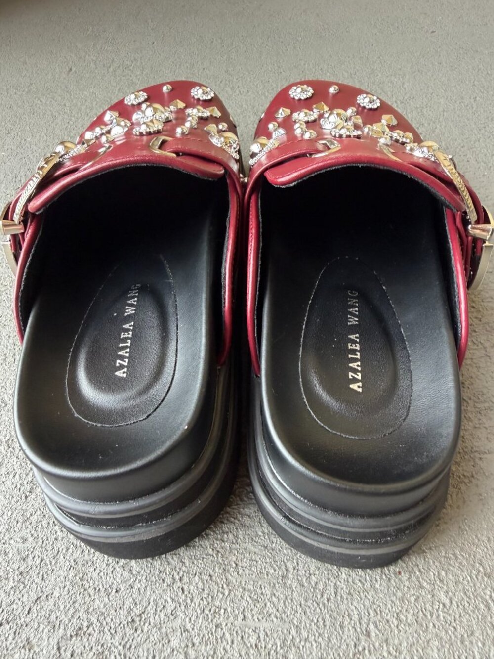Azalea Wang Swiftly Burgundy Studded Platform Clog Mules Casual NWOB - Picture 4 of 9